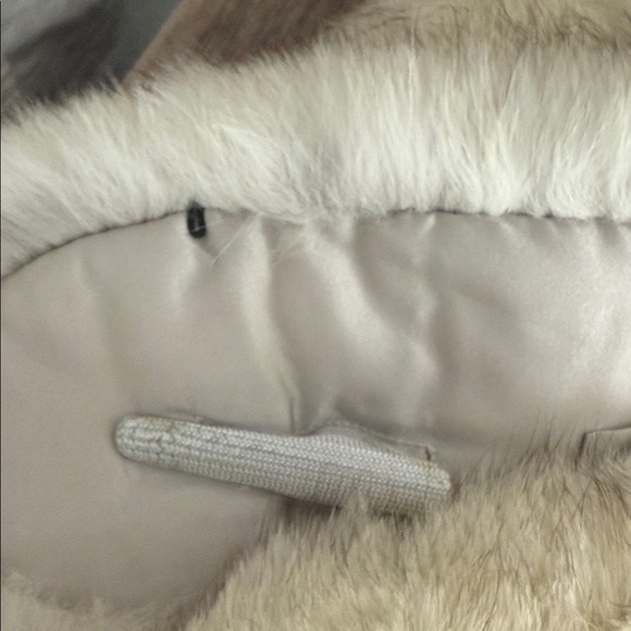 Sold / SAGA FOX FUR STOLE WRAP - Picture 15 of 16